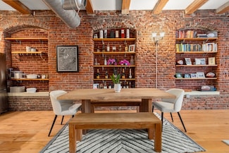 21 Wormwood St Unit 302, Boston, MA 02210