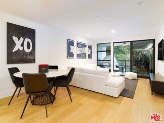 10777 Wilshire Blvd Unit 207, Los Angeles, CA 90024