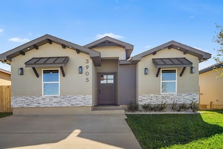 3905 Yoyis St, Laredo, TX 78046