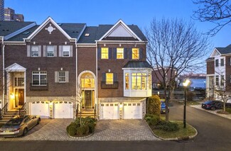 520 Harbor Place, West New York, NJ 07093