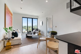 10700 Tabor St Unit 412, Los Angeles, CA 90034