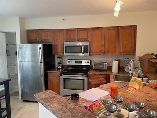 2205 S Cypress Bend Dr Unit 106, Pompano Beach, FL 33069