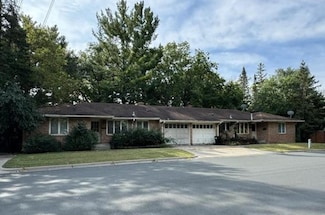 4001 W 44th St, Edina, MN 55424