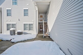 679 2nd St Unit 8, Fairport Harbor, OH 44077