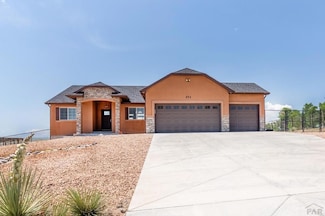 371 N Desert Cove Dr, Pueblo, CO 81007