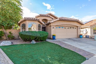 2241 E Crest Ln, Phoenix, AZ 85024