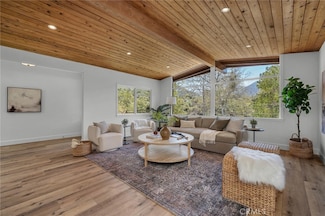 821 Crater Camp Dr, Calabasas, CA 91302