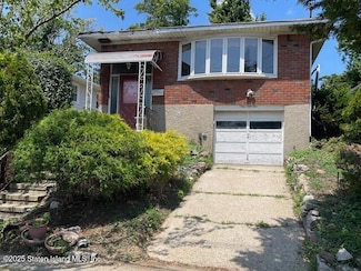 955 Hylan Blvd, Staten Island, NY 10305