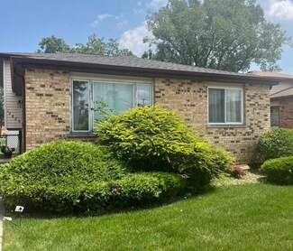 12629 S Lincoln St, Calumet Park, IL 60827