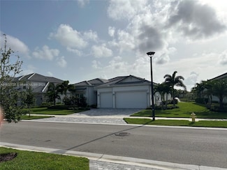 10904 Stellar Cir, Palm Beach Gardens, FL 33412