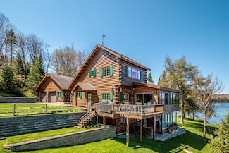 1411 Diamond Pond Rd, Stewartstown, NH 03576