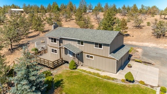 1896 SE Hoffman Dr, Madras, OR 97741