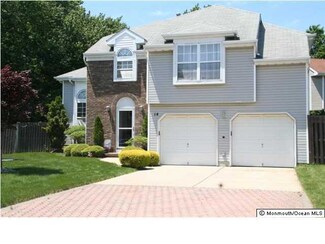 14 Kentucky Way, Freehold, NJ 07728