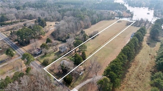 7848 Guinea Rd, Hayes, VA 23072