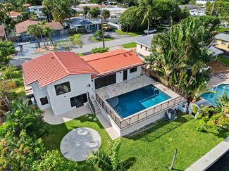 2408 NE 17th Terrace, Wilton Manors, FL 33305