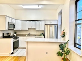88 South St Unit 3, Jersey City, NJ 07307