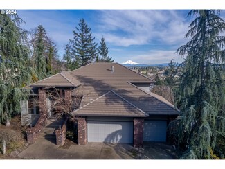 13704 SE Willingham Ct, Clackamas, OR 97015