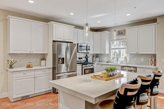 553 S Atlantic Ave Unit 5, Matawan, NJ 07747