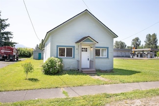 131 Columbia St, Sumas, WA 98295