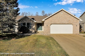 4327 Fieldview Dr, Grand Ledge, MI 48837