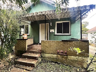 711 57th St SE, Charleston, WV 25304