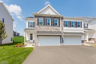 19 Gladstone Ct, Whippany, NJ 07981