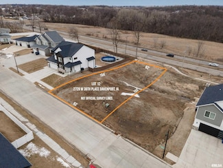2728 W 38th Place, Davenport, IA 52806