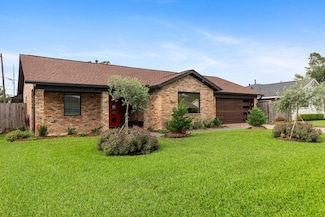 6727 Lindyann Ln, Houston, TX 77008