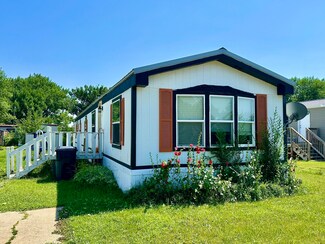 1623 10th Ave SW, Aberdeen, SD 57401
