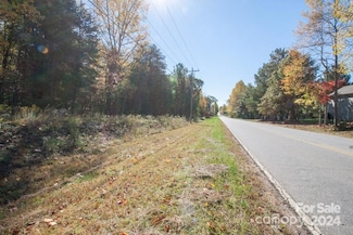 4444 Slanting Bridge Rd, Sherrills Ford, NC 28673