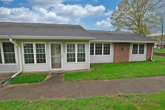 69 Enfield Ct Unit B, Ridge, NY 11961