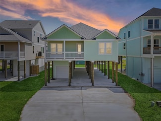 22807 Cuadro St, Galveston, TX 77554