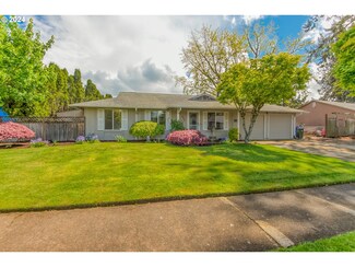 370 NE Palmblad Dr, Gresham, OR 97030