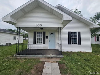 838 E Gladys St, Sikeston, MO 63801