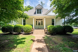 25374 Children St, Elkmont, AL 35620