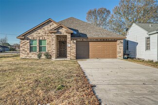 238 S Carroll St, La Porte, TX 77571
