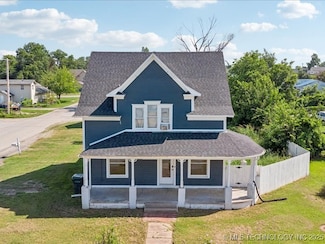 402 E Patti Page Blvd, Claremore, OK 74017