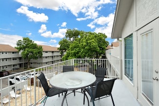 730 E Mather St Unit J-301, New Braunfels, TX 78130