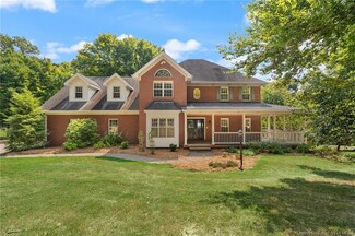 4112 Doe Ridge Dr, Floyds Knobs, IN 47119