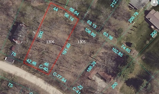 1305 Chadbourne Dr, Davis, IL 61019