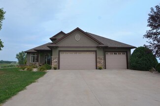 805 Deer Trail, Montgomery, MN 56069