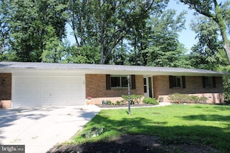 2518 Fowlers Ln, Reston, VA 20191
