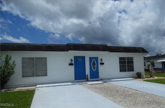 26 Hamlin Ct, Lehigh Acres, FL 33936