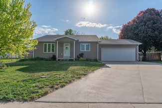 310 West Ave, Gibbon, NE 68840
