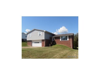 100 Briargate Dr, Marietta, OH 45750