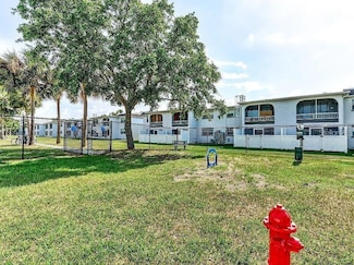 9831 Aquarius Dr Unit 8, Port Richey, FL 34668