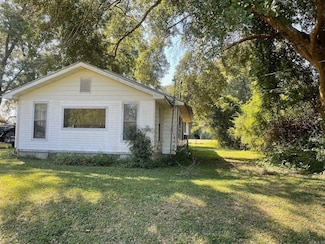 141 Pecan St, Camden, AR 71701