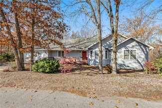 2 Fenchurch Ln, Bella Vista, AR 72715