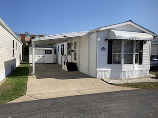 907 Douglas Dr, Erie, PA 16505