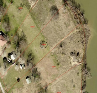 1411 Pecan Shores Dr, Smithville, TX 78957